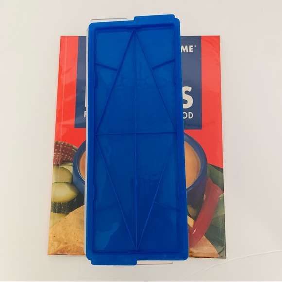 Vintage Kraft Velveeta Cheese Plastic Storage Container & Paperback Cookbook - Picture 9 of 13